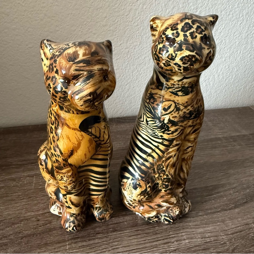 La Vie Vintage African Safari Wild Cat Cheetah Leopard Animal Print Figurines